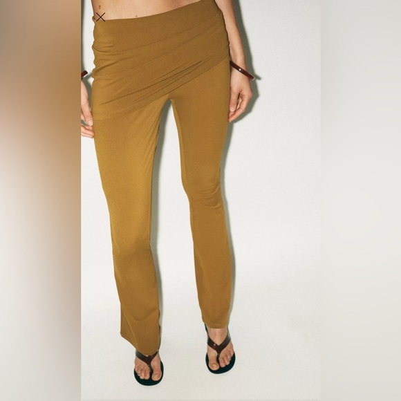 Zara DRAPED WAIST FLARE TROUSERS - Picture 2 of 5